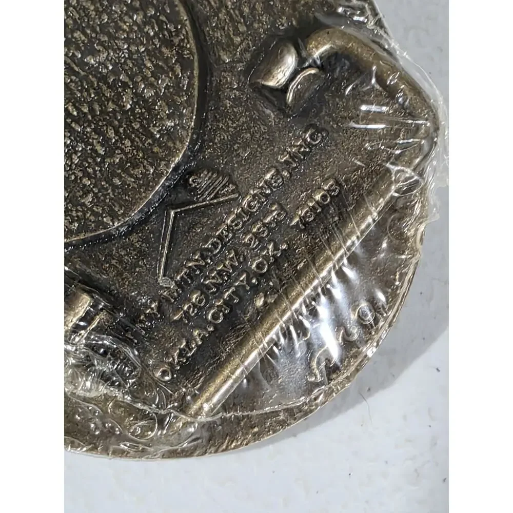 JOHN WAYNE AN AMERICAN COMMEMORATIVE Solid Brass Belt Buckle NEW first Edition
